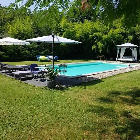 Domaine De Baise